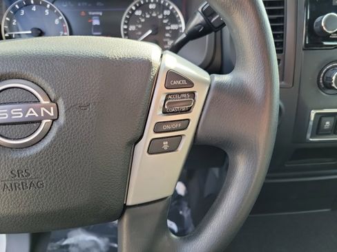 Used 2023 Nissan Titan SV image 21