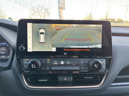 Used 2024 Toyota Grand Highlander AWD Hybrid image 28