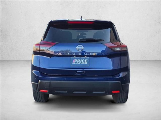 Used 2026 Nissan Rogue SV FWD image 7