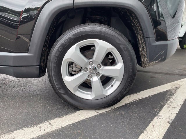Used 2020 Jeep Compass Latitude w/ Popular Equipment Group AWD/4WD image 29