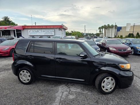 Used 2009 Scion xB FWD image 8