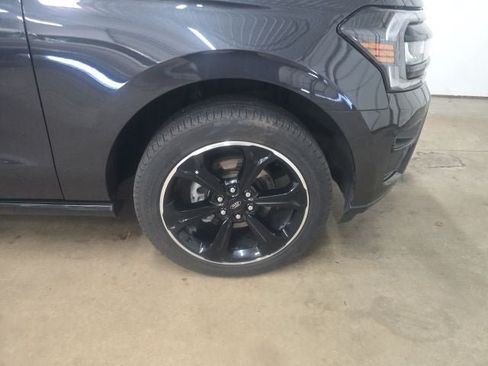 Certified 2024 Ford Expedition Max Limited AWD/4WD image 2