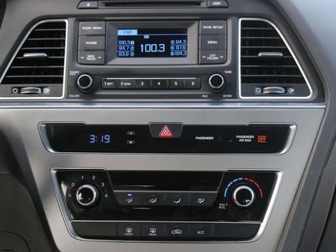 Used 2015 Hyundai Sonata SE image 20