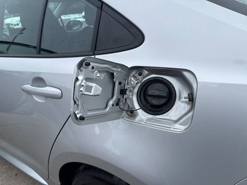 Used 2022 Toyota Corolla LE image 18