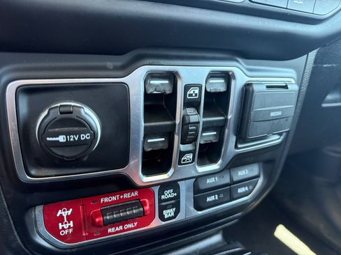 Used 2021 Jeep Gladiator Rubicon AWD/4WD image 25