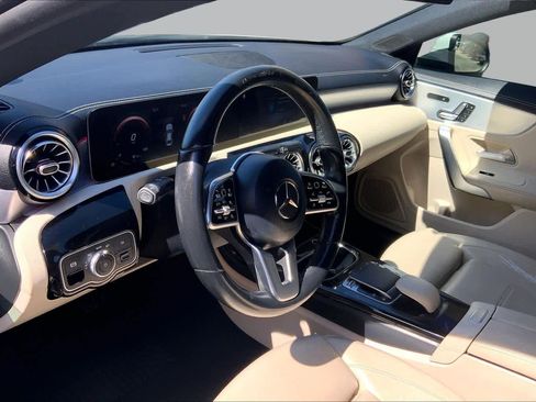 Used 2020 Mercedes-Benz CLA 250 image 18