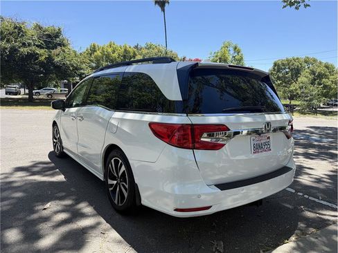 Used 2018 Honda Odyssey Elite image 5