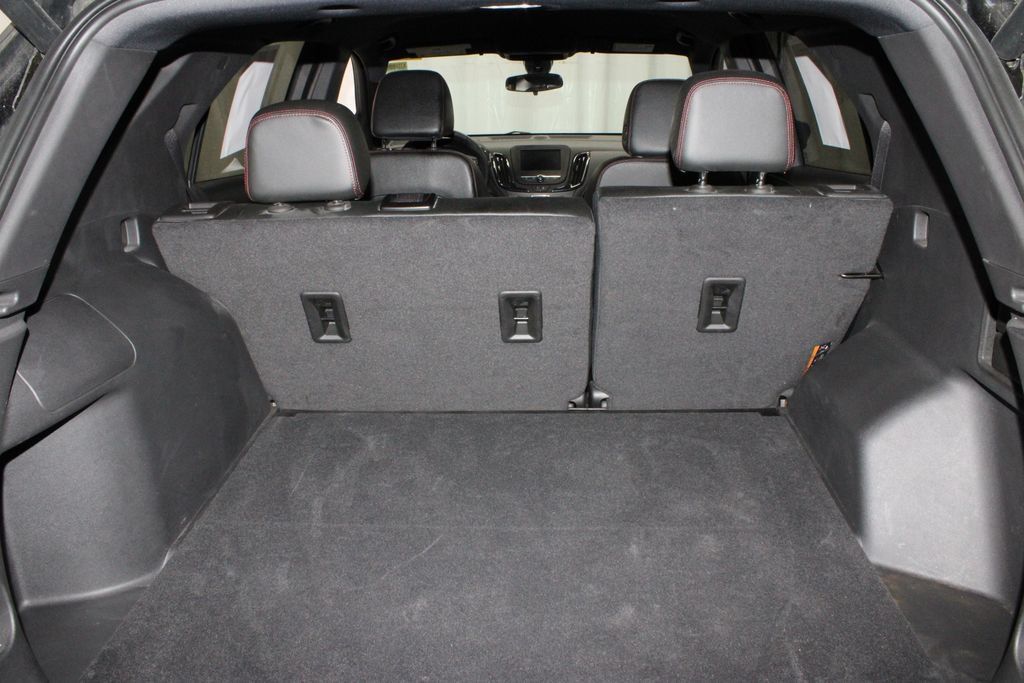 Used 2023 Chevrolet Equinox RS FWD image 18
