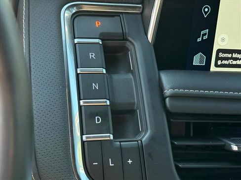 Certified 2024 Chevrolet Suburban Premier image 28