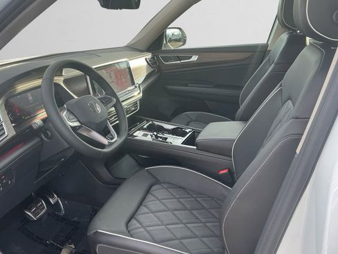 New 2026 Volkswagen Atlas SEL Premium R-Line image 9