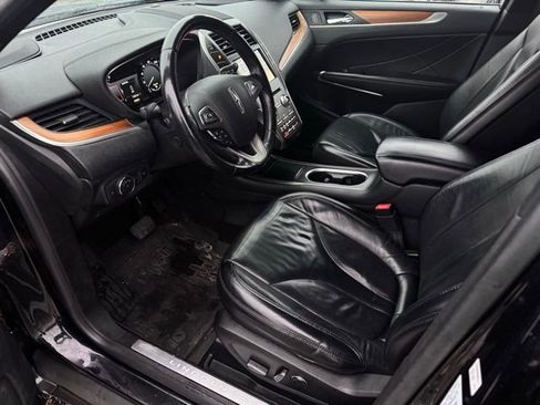 Used 2019 Lincoln MKC Select w/ Select Plus Package image 18