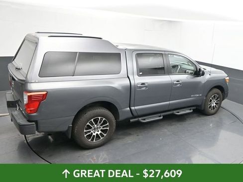 Used 2021 Nissan Titan SV w/ SV Convenience Package image 48