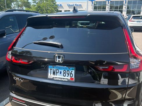 Used 2026 Honda CR-V LX image 7