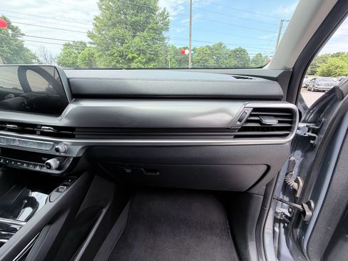 Used 2025 Kia Telluride S AWD/4WD image 21