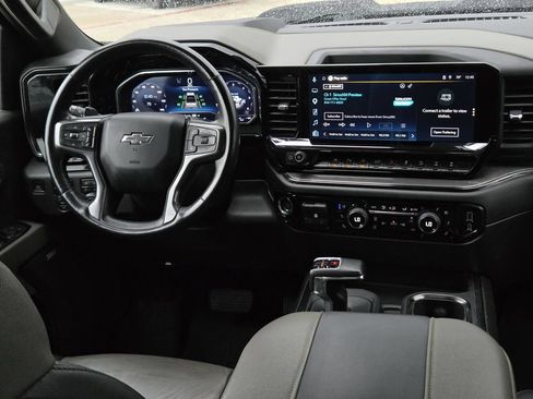 Used 2023 Chevrolet Silverado 1500 ZR2 w/ Technology Package AWD/4WD image 26
