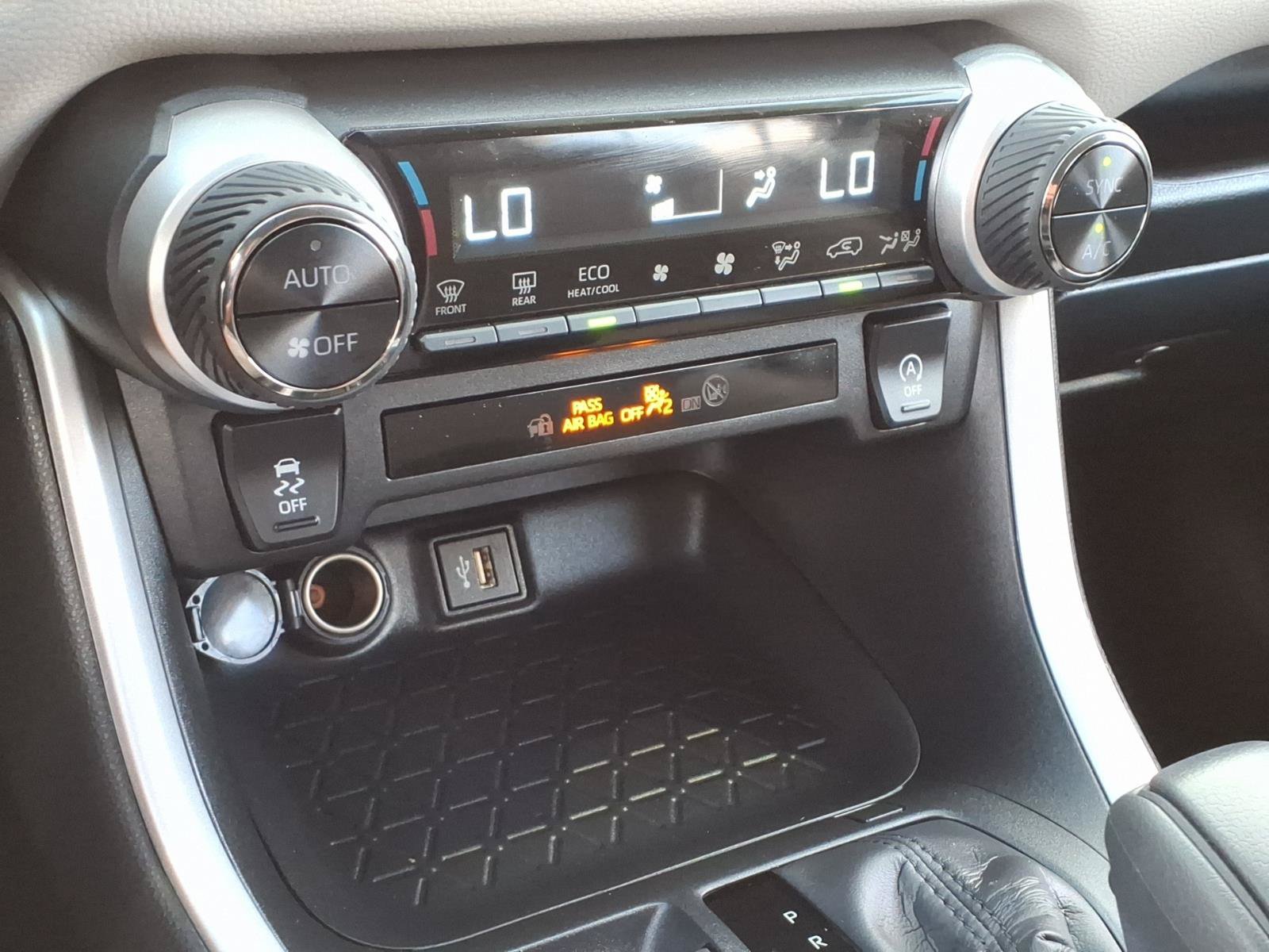 Certified 2025 Toyota RAV4 XLE AWD/4WD image 18