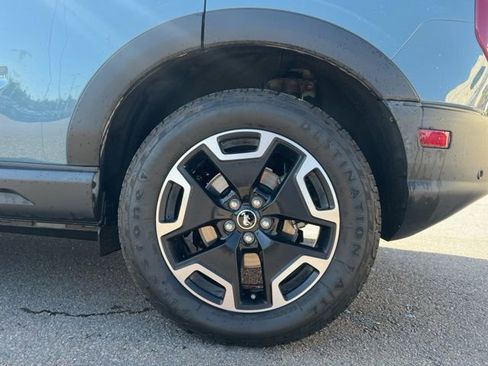Used 2023 Ford Bronco Sport Outer Banks w/ Tech Package AWD/4WD image 13