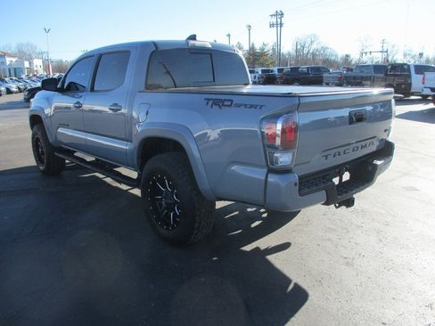 Used 2020 Toyota Tacoma TRD Sport image 8
