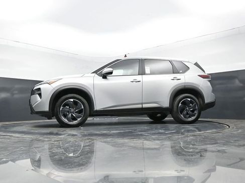 Used 2025 Nissan Rogue SV AWD/4WD image 45