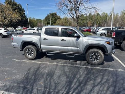 Used 2021 Toyota Tacoma TRD Off-Road w/ TRD Premium Off Road Package image 2