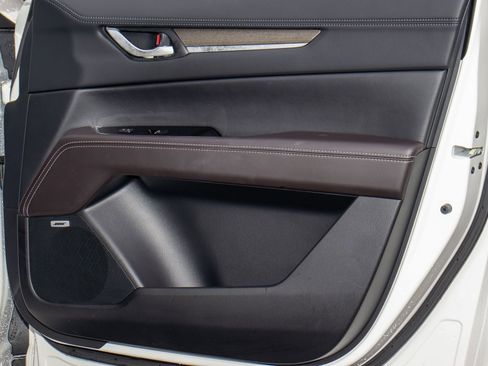 Used 2025 MAZDA CX-5 Signature image 18