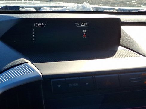 Used 2021 Subaru Ascent Limited w/ Technology Package image 27