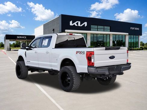 Used 2018 Ford F250 Lariat w/ Lariat Ultimate Package AWD/4WD image 7