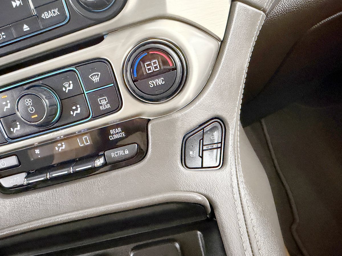 Used 2019 GMC Yukon Denali w/ Denali Ultimate Package AWD/4WD image 72
