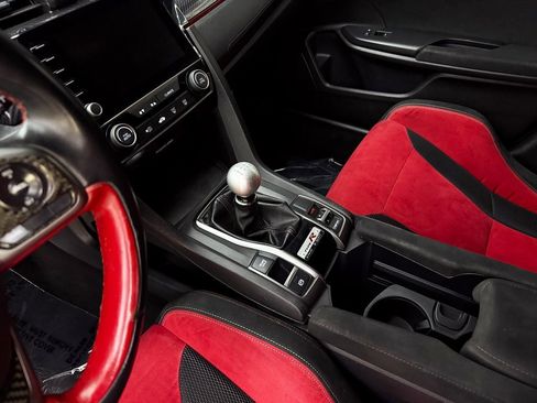 Used 2019 Honda Civic Type R image 15