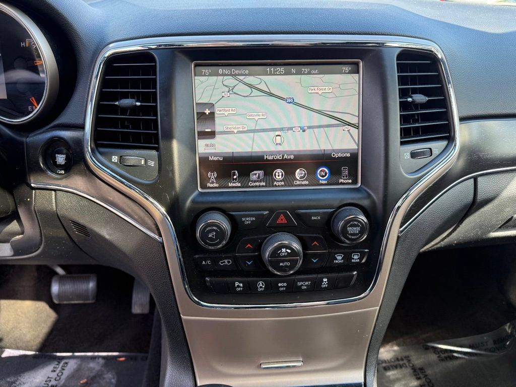 Used 2017 Jeep Grand Cherokee Limited w/ Luxury Group II AWD/4WD image 13