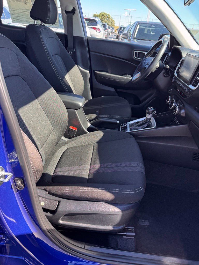 Used 2024 Hyundai Venue SEL FWD image 11