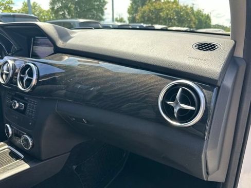 Used 2015 Mercedes-Benz GLK 250 BlueTEC 4MATIC image 35