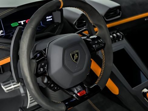 Used 2022 Lamborghini Huracan STO RWD image 24
