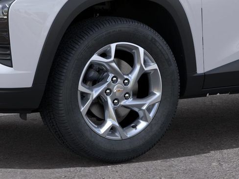 New 2026 Chevrolet Trax LS w/ LS Convenience Package FWD image 14