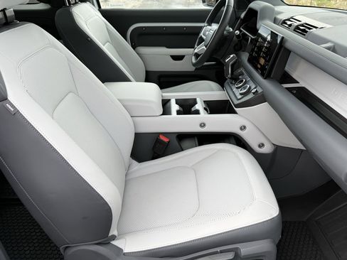 Certified 2025 Land Rover Defender 90 S image 12