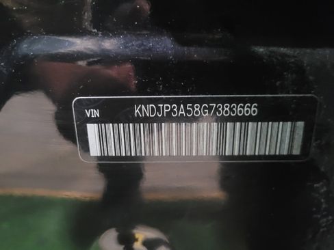 Used 2016 Kia Soul + FWD image 33