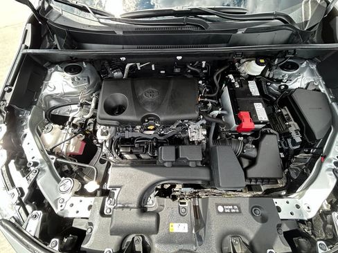 Used 2025 Toyota RAV4 XLE Premium FWD image 32