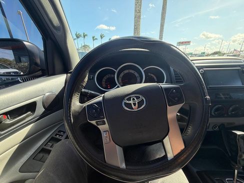 Used 2015 Toyota Tacoma PreRunner w/ Convenience Package image 14