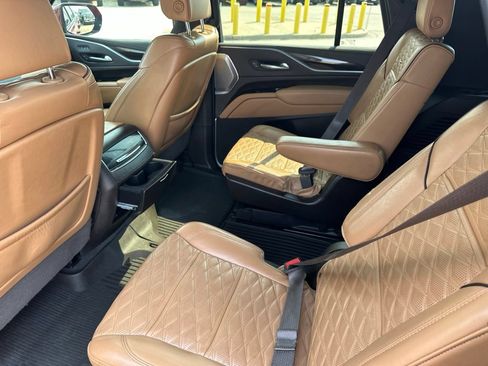 Certified 2022 Cadillac Escalade Sport w/ Touring Package AWD/4WD image 16