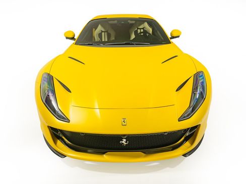 Used 2022 Ferrari 812 GTS RWD image 5