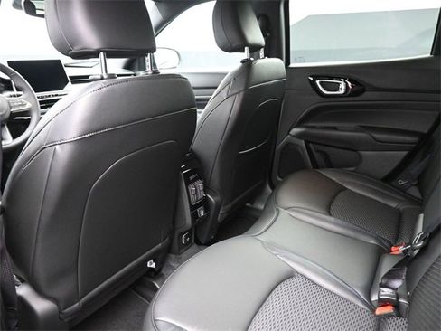 New 2026 Jeep Compass Latitude image 16