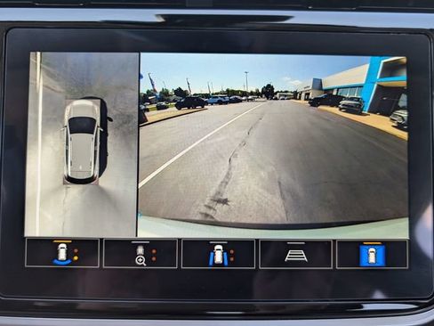Used 2023 Chevrolet Bolt EUV Premier w/ Sun & Sound Package FWD image 24