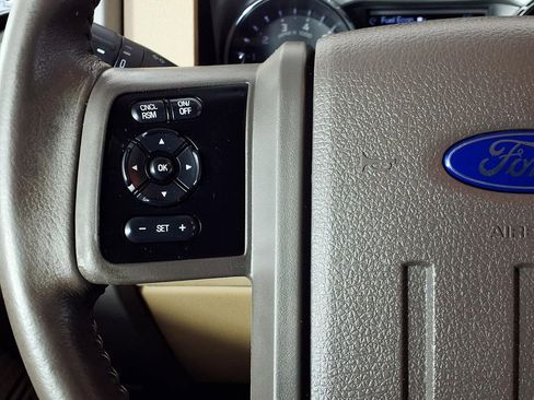 Used 2015 Ford F250 Lariat image 16