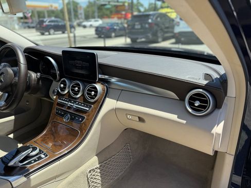 Used 2015 Mercedes-Benz C 300 4MATIC Sedan image 26