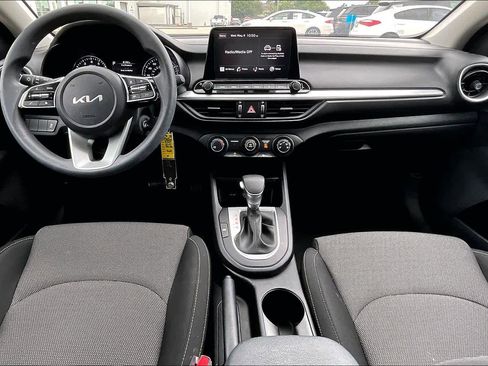 Certified 2024 Kia Forte LXS FWD image 14