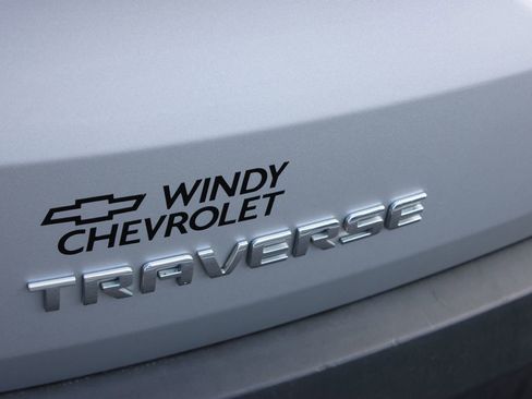 Used 2022 Chevrolet Traverse LS FWD image 28