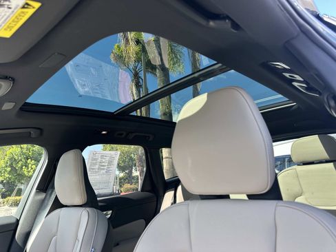 Certified 2026 Volvo XC60 B5 Plus w/ Climate Package image 28