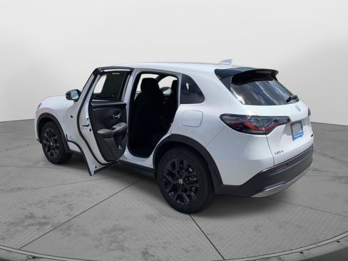Certified 2025 Honda HR-V Sport image 34