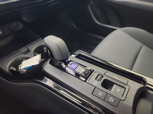 Used 2025 Toyota Prius LE image 34