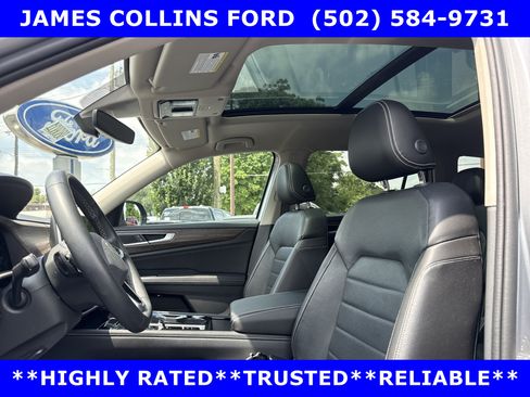 Used 2024 Volkswagen Atlas SEL AWD/4WD image 11